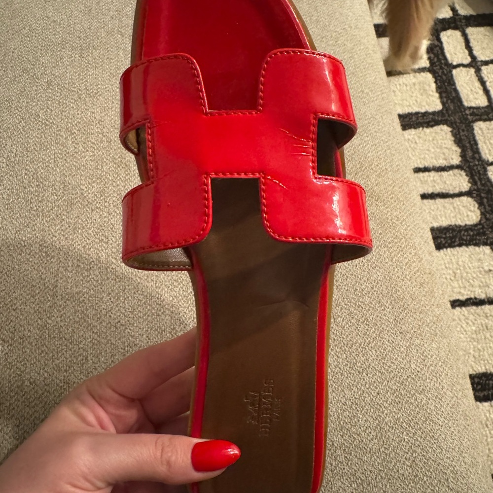 Hermes patent red oran sandals 39